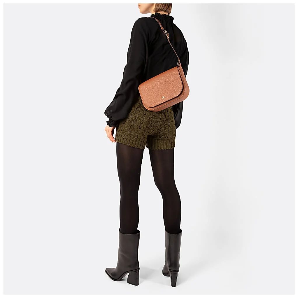 AIGNER PURA UMHÄNGETASCHE M - SCHWARZ