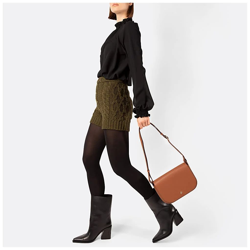 AIGNER PURA UMHÄNGETASCHE M - SCHWARZ